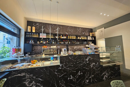 bar via salvini milano